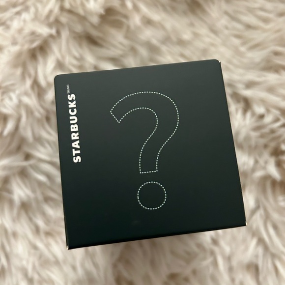 Starbucks Surprise Silicone Straw Topper - Picture 2 of 3